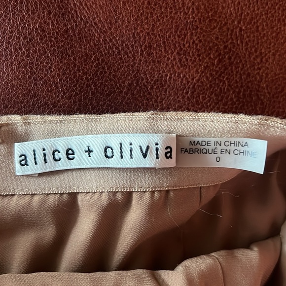 Alice + Olivia Asymmetrical Skirt Size 0 - Picture 6 of 6